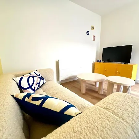 Le Pop Art, à Deux Pas Du Port *